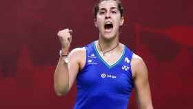 Carolina Marín celebra la victoria en un set