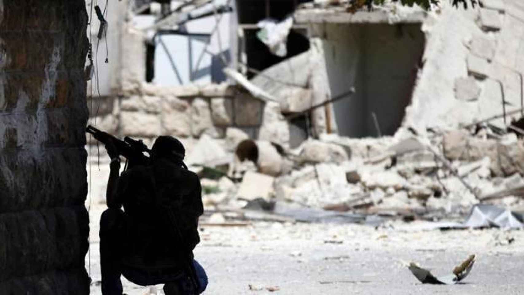 Imagen de archivo de un francotirador en Alepo (Siria).