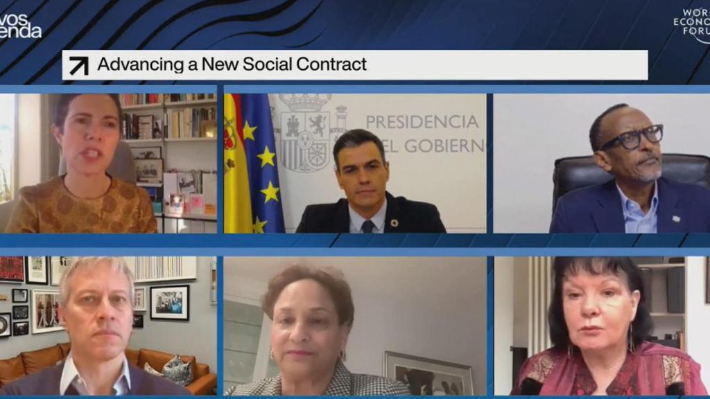 El presidente del Gobierno, Pedro Sánchez, participa en un debate en el Foro de Davos.