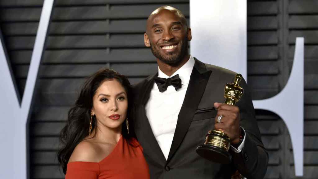 Vanessa y Kobe Bryant tras la entrega de los premios Oscar 2018.