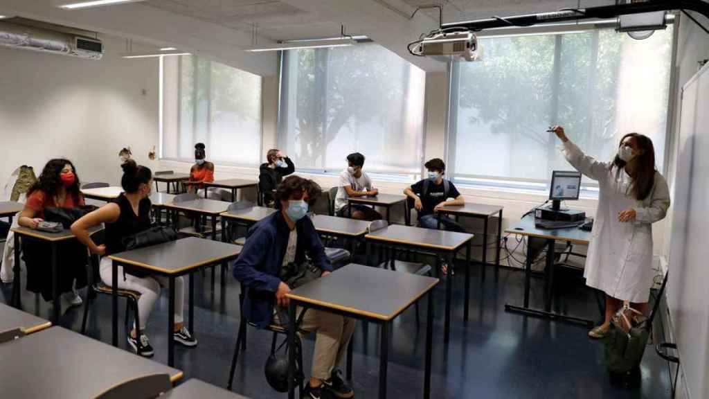 El Gobierno portugués ha tenido que cerrar los colegios ante el avance de la pandemia.
