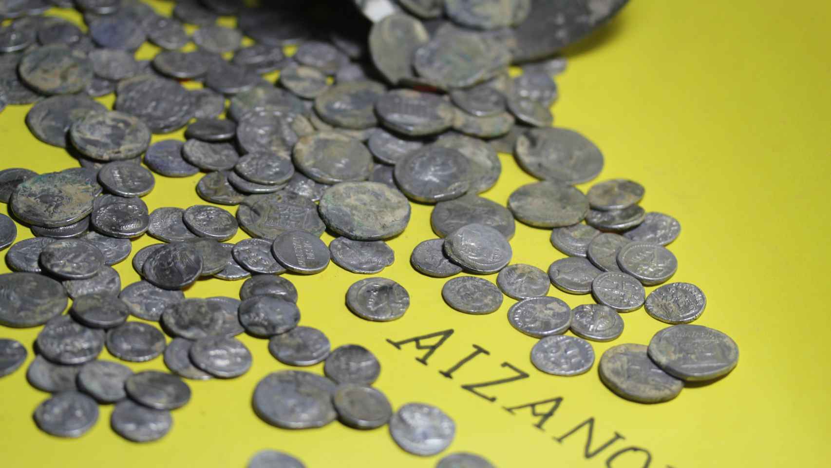 Las 651 monedas halladas en Aizanoi.