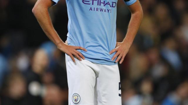 Eric Garcia en un partido con el Manchester City