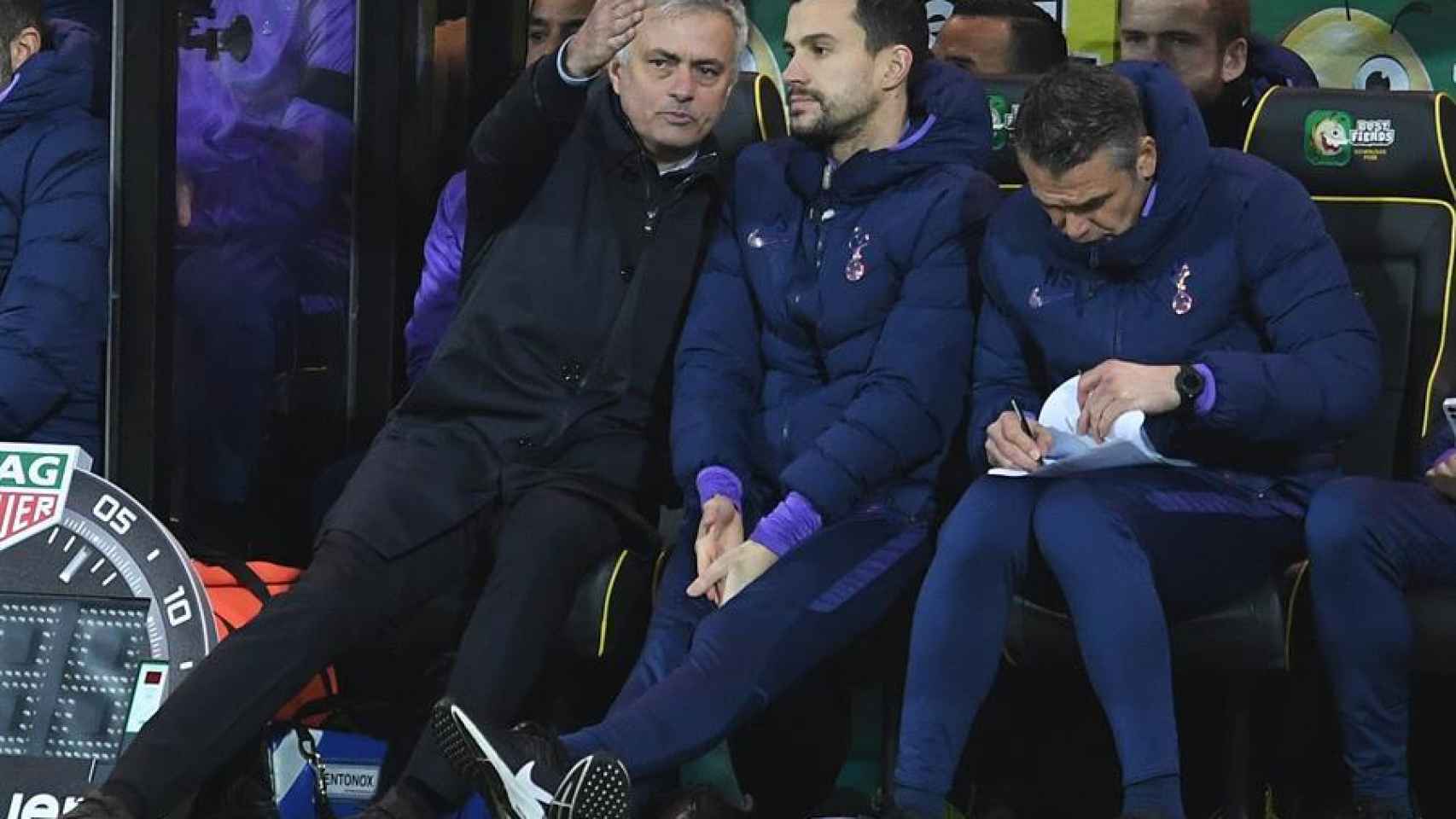 Mourinho y su cuerpo técnico