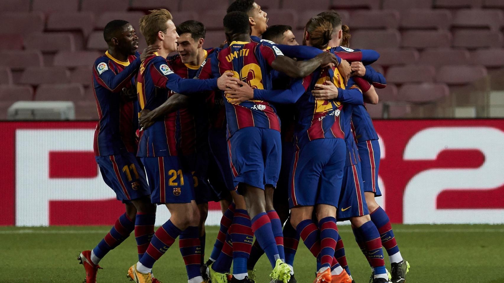 Los jugadores del FC Barcelona celebran el gol de Messi