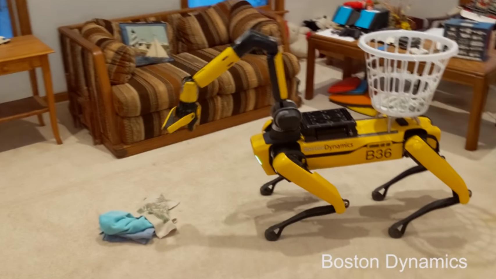 Fabrican una mascota robot que estornuda, se rasca y encima protege tu casa