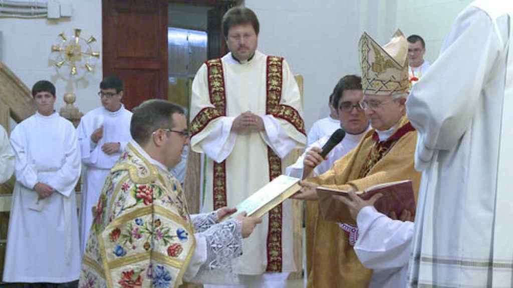 El obispo de Orihuela-Alicante, Jesús Murgui, en un acto litúrgico.