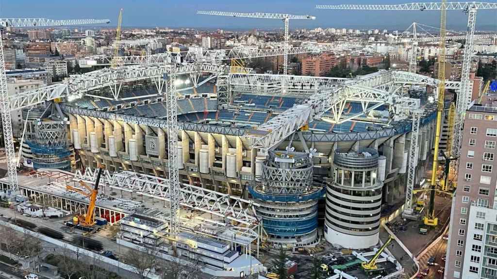 El Estadio Santiago Bernabéu a finales del mes de enero de 2021. Foto: Twitter (@nachoboza)