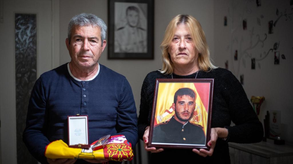 Antonio y Angelines, padres del militar fallecido en misión Antonio Carrero Jiménez.