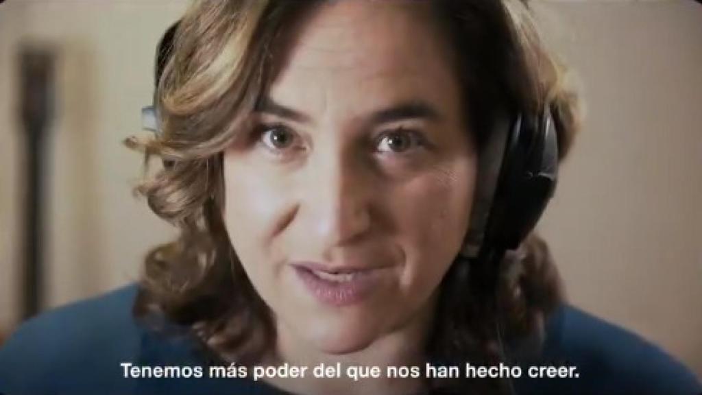 Ada Colau rapeando