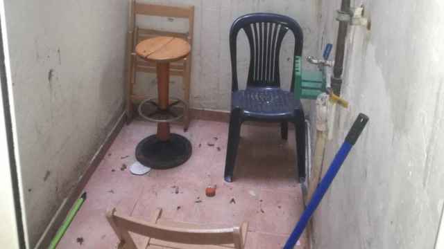 El interior de la vivienda donde residieron dos de los yihadistas detenidos.