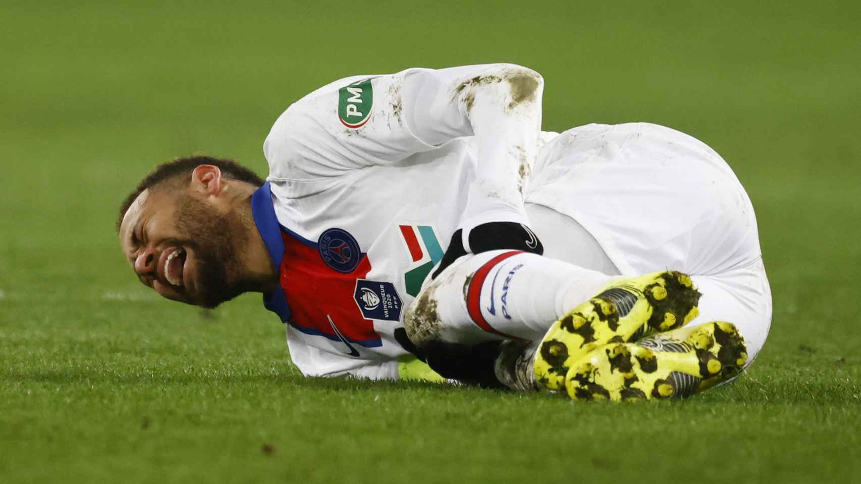 Neymar Júnior, lesionado durante el partido del PSG de la Copa de Francia