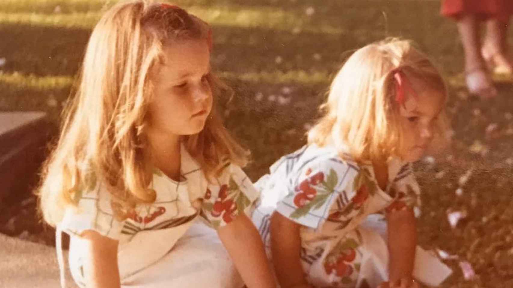 Olivia y Cristina Elena de Borbón cuando eran pequeñas.