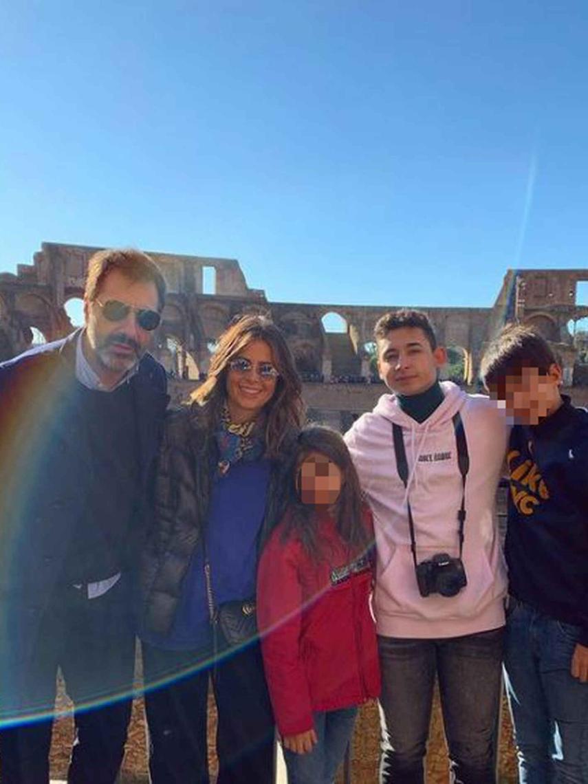 Nuria Roca y Juan del Val han formado una gran familia junto a sus tres hijos.