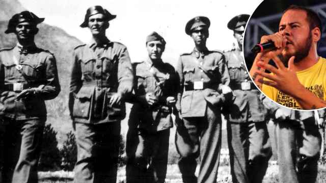 Guardias civiles y soldados en el Valle de Arán en 1944.