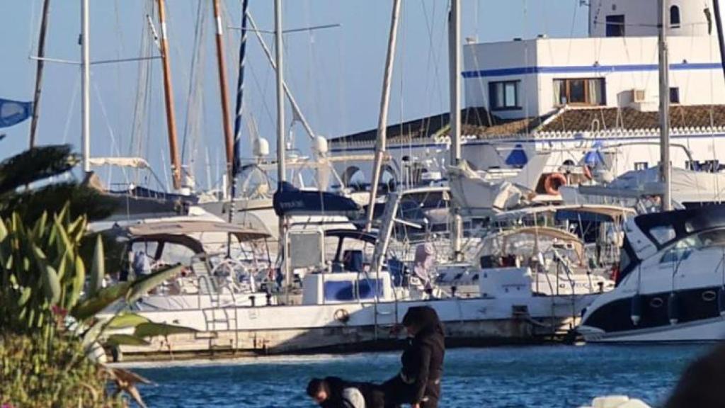 Las bandas de narcotraficantes disponen de ramas secundarias para el suministro de combustible a las embarcaciones que transportan la droga.