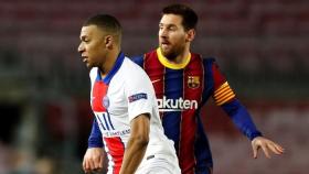 Kylian Mbappé y Leo Messi, en el Barcelona - PSG de la Champions League 2020/2021