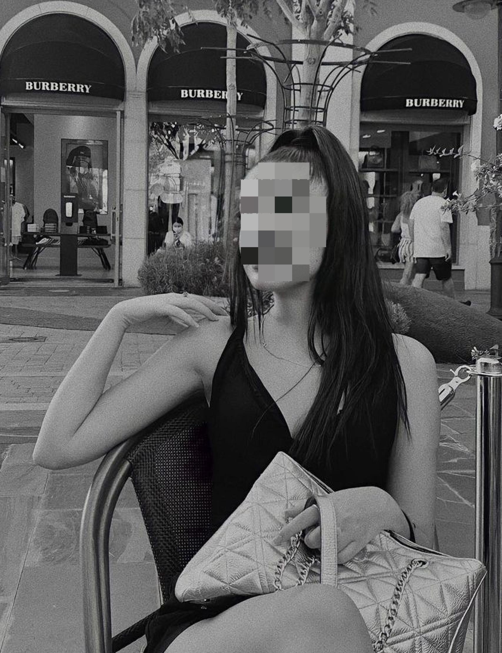 Julia Janeiro adora la moda y sabe cómo potenciar su perfil de Instagram como una ''influencer' profesional.