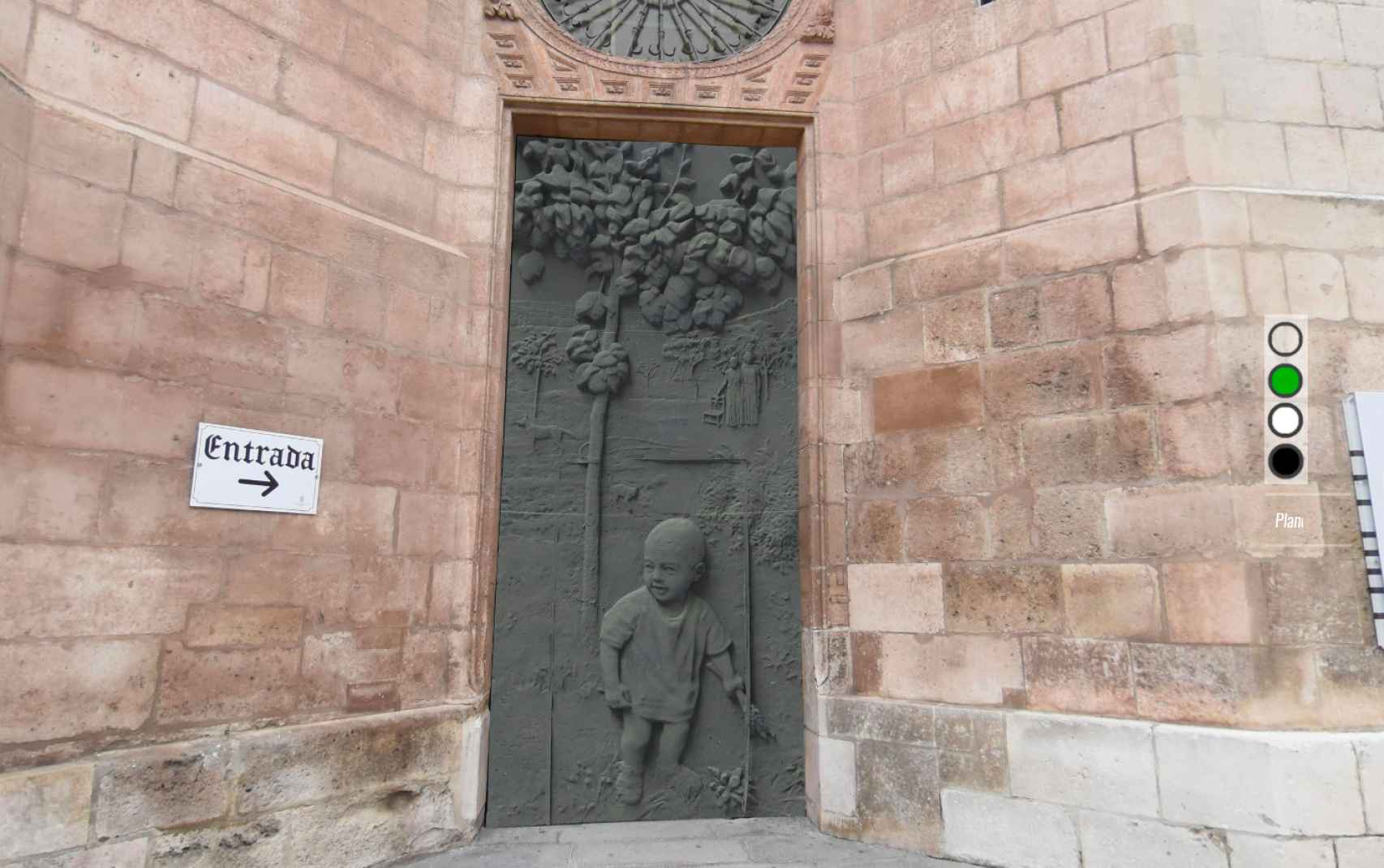 Detalle del portón dedicado a la infancia de Jesucristo.