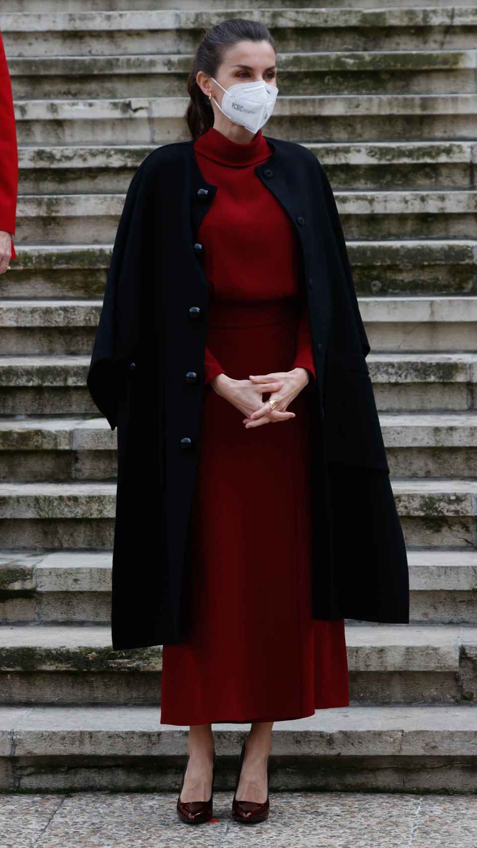 La reina Letizia con vestido de Massimo Dutti.