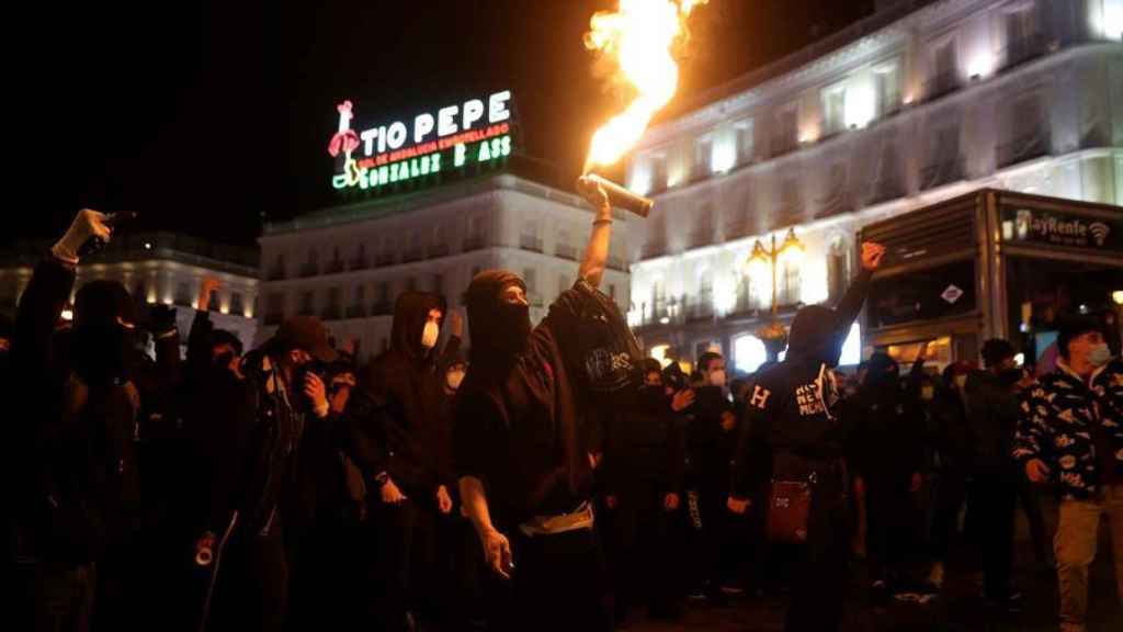 Burn and break Madrid invoking freedom of expression: 
