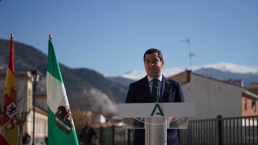 El presidente de la Junta de Andalucía, Juanma Moreno, en Padul (Granada).