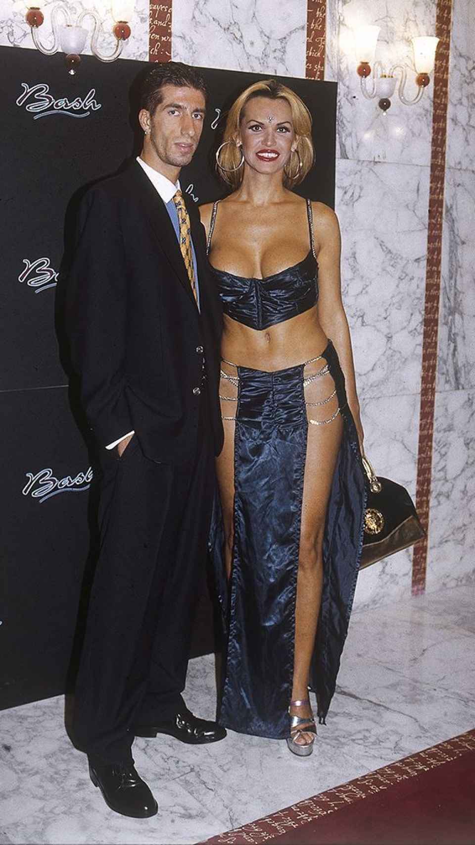 Cristina La Veneno y Andrea Petruzzelli en un evento juntos a finales de los 90.