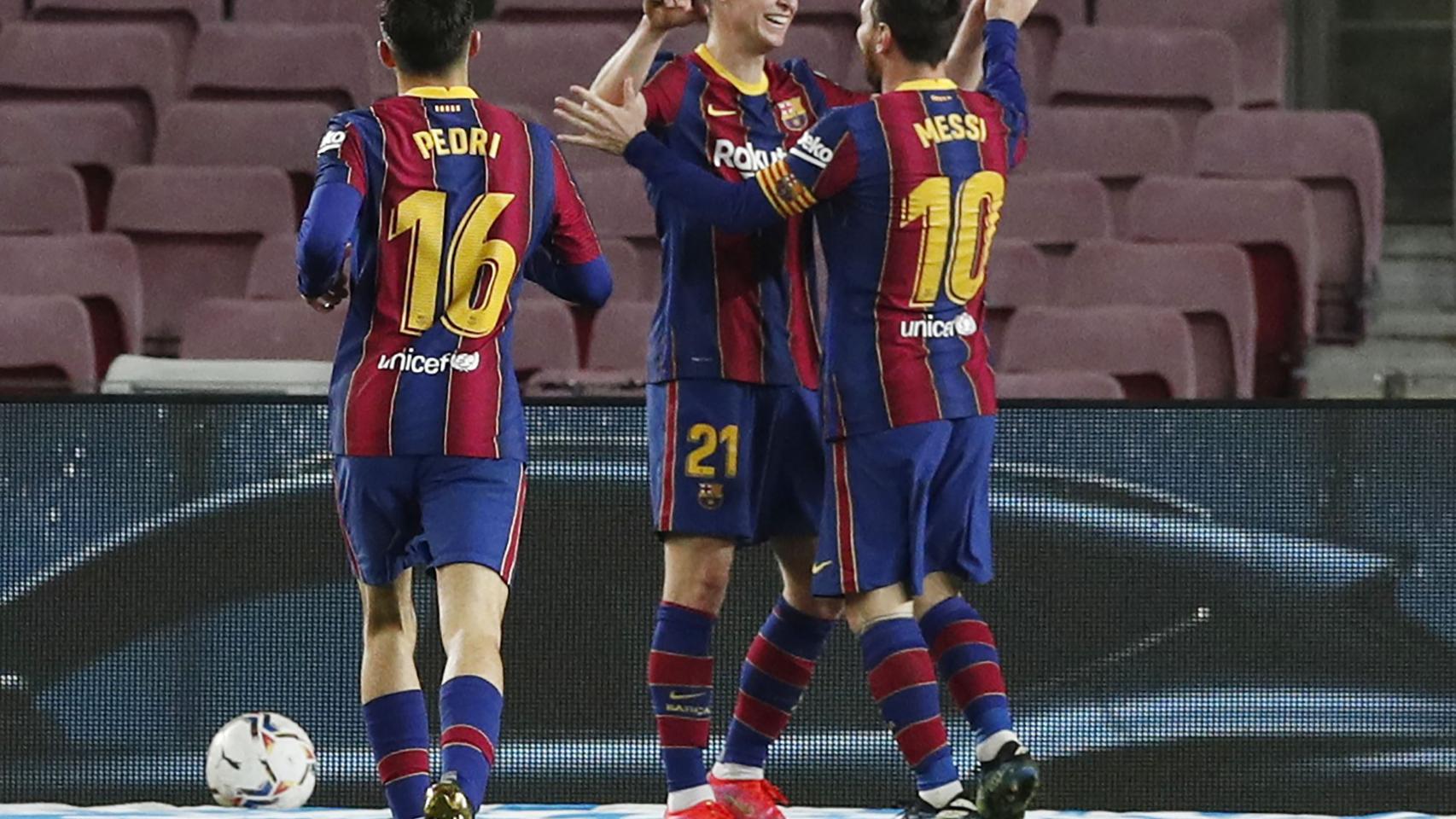 Las mejores imágenes del Barcelona - Elche de La Liga Leo Messi celebra con Frenkie de Jong el segundo ante el Elche