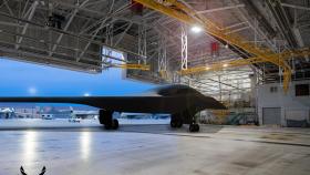 Recreación artística del Northrop Grumman B-21