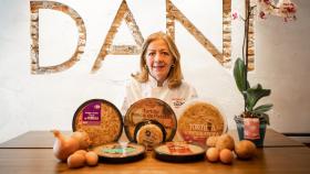 Las seis tortillas de patata con cebolla probadas por Lola, la mejor cocinera de tortillas de España.