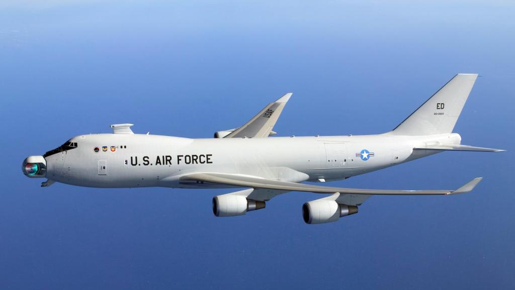 Boeing YAL-1A, avión de Estados Unidos (ya desguazado), con un láser en el morro