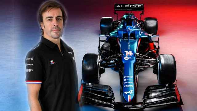 Fernando Alonso y su Alpine A521, en un fotomontaje