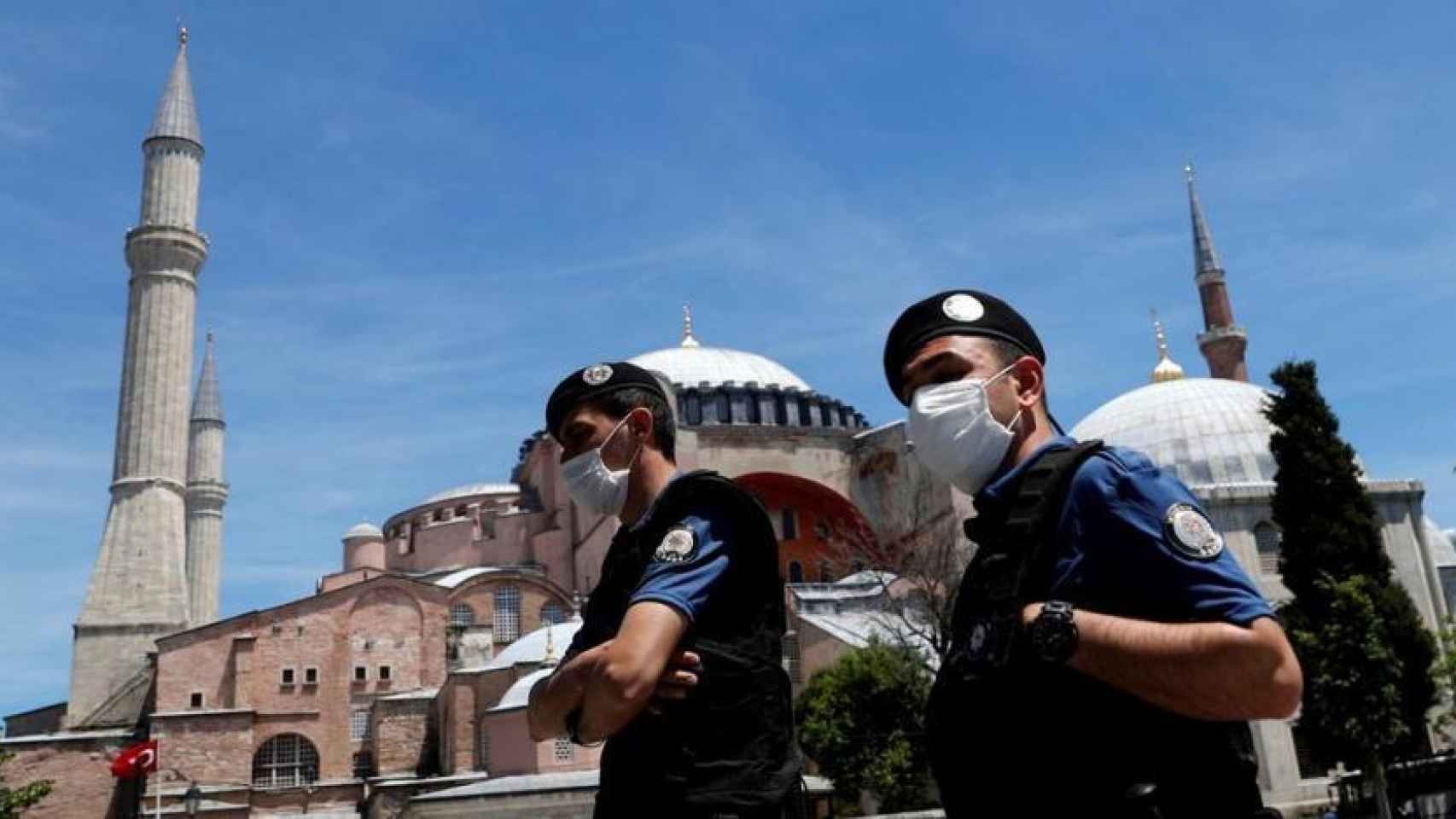 Dos agentes de la policía turca en una imagen de archivo.