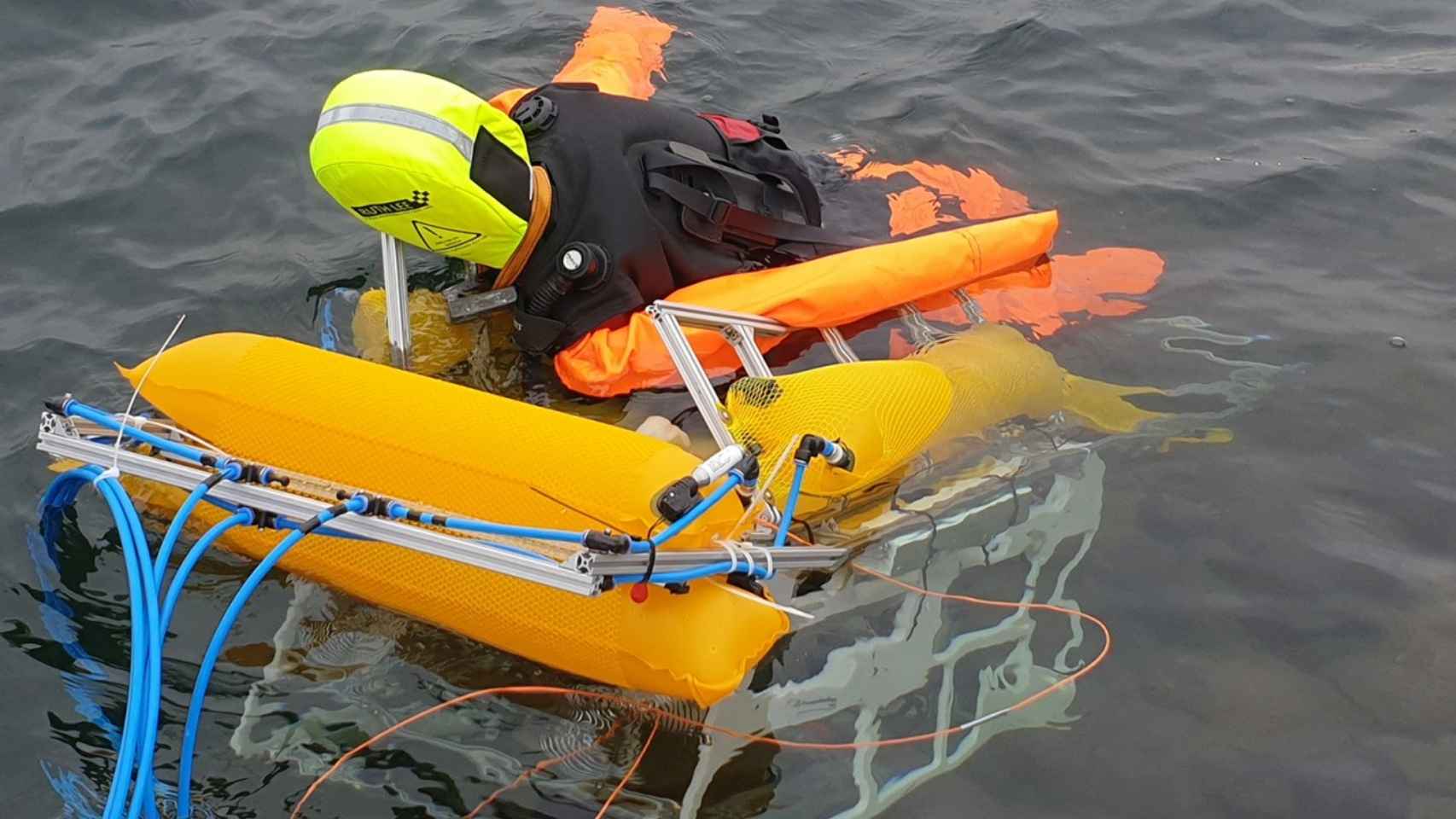El robot submarino en la prueba realizada en el lago de Alemania.