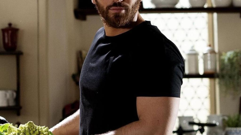 Can Yaman se estrena como actor en una serie italiana antes de 'Sandokán'