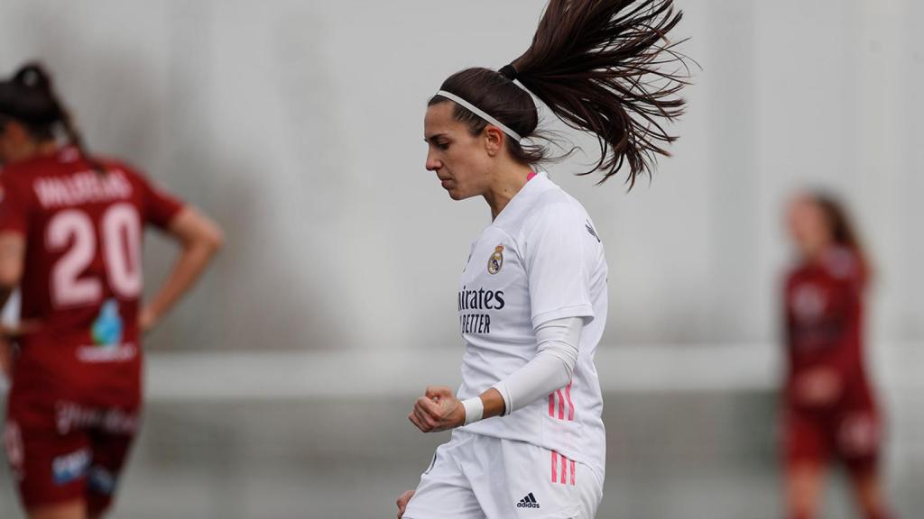 Marta Cardona celebra el tanto frente al EDF Logroño
