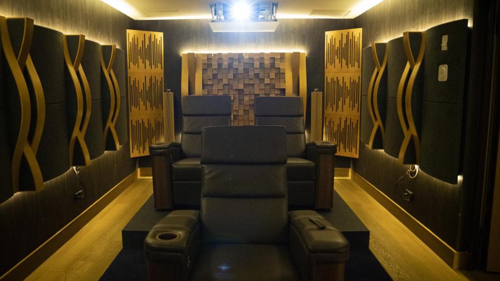 Sala de cine B&O
