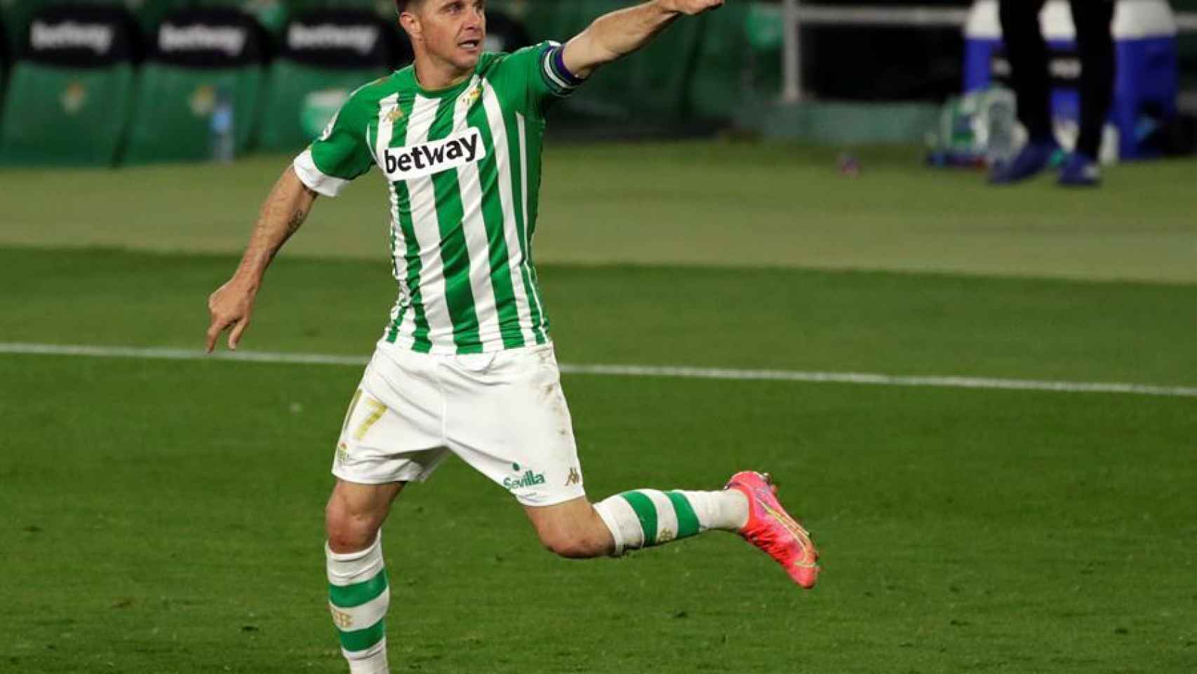 Joaquín Sánchez celebra su gol con el Betis ante el Alavés