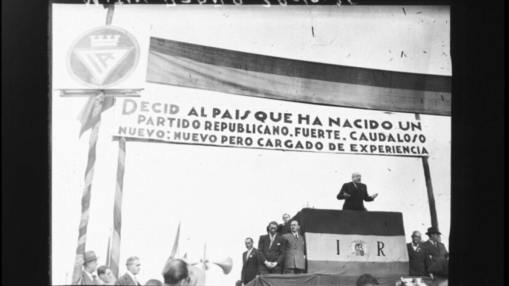 Manuel Azaña, durante un mitin de Izquierda Republicana en Madrid.