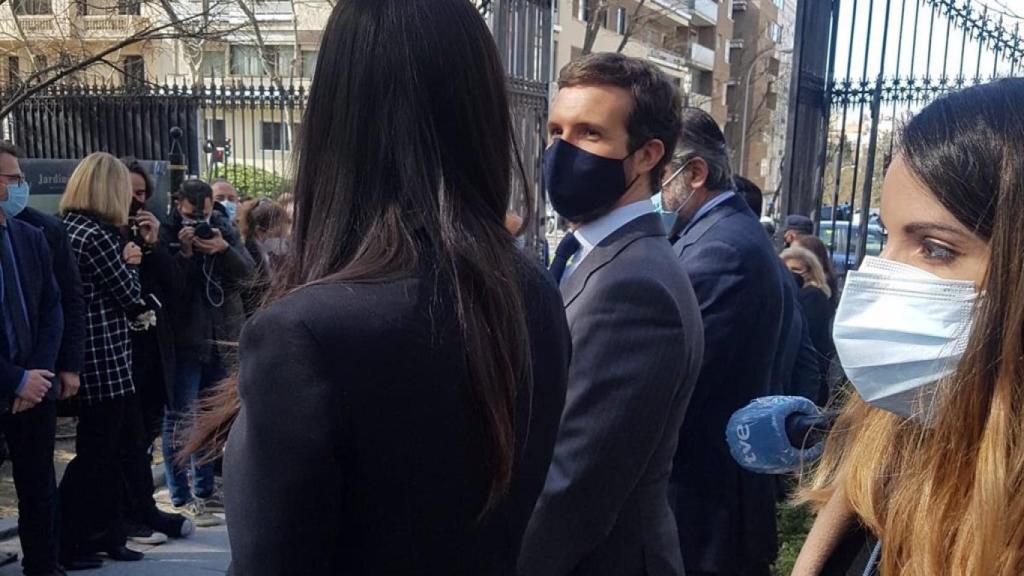 Begoña Villacís y Pablo Casado este jueves en el acto del 11-M.