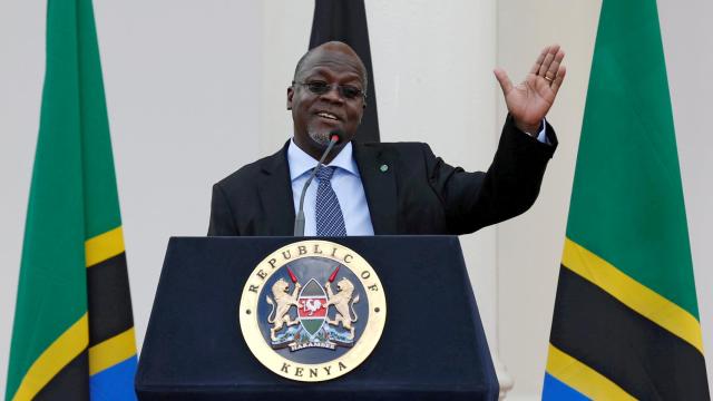 FILE PHOTO: Tanzania's President Magufuli addresses a news conference during his official visit to Nairobi