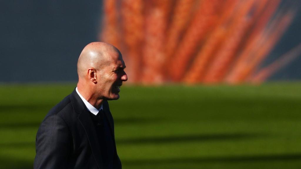 Zinedine Zidane, en la banda del Alfredo Di Stéfano
