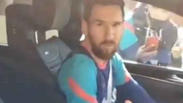Leo Messi se enfada con unos fans por grabarle