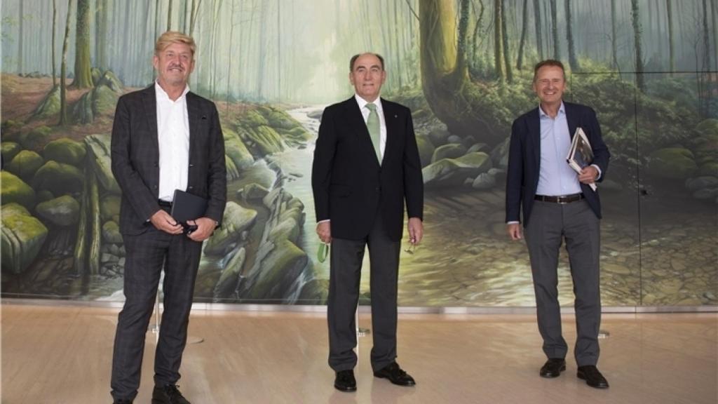 Los máximos dirigentes de Seat, Ibserdrola y Volkswagen.