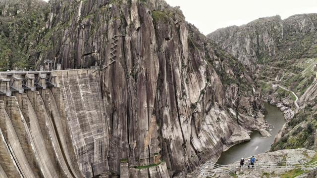 Del 'Plan Badajoz' al 'Valle de los Caídos: DMAX estrena 'Megaestructuras franquistas'