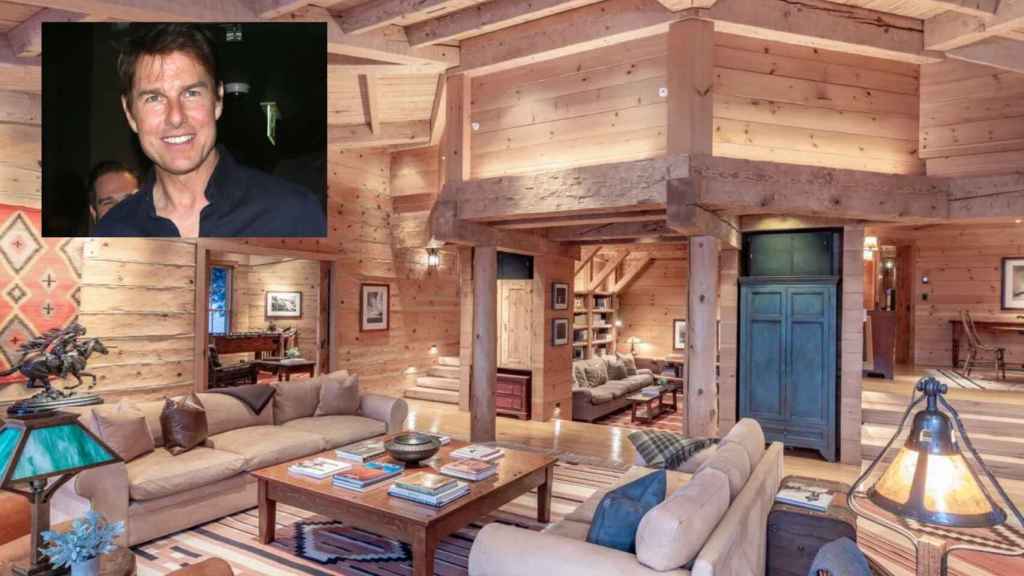 Tom Cruise en montaje de JALEOS junto a una imagen del salón de su casa en Colorado.