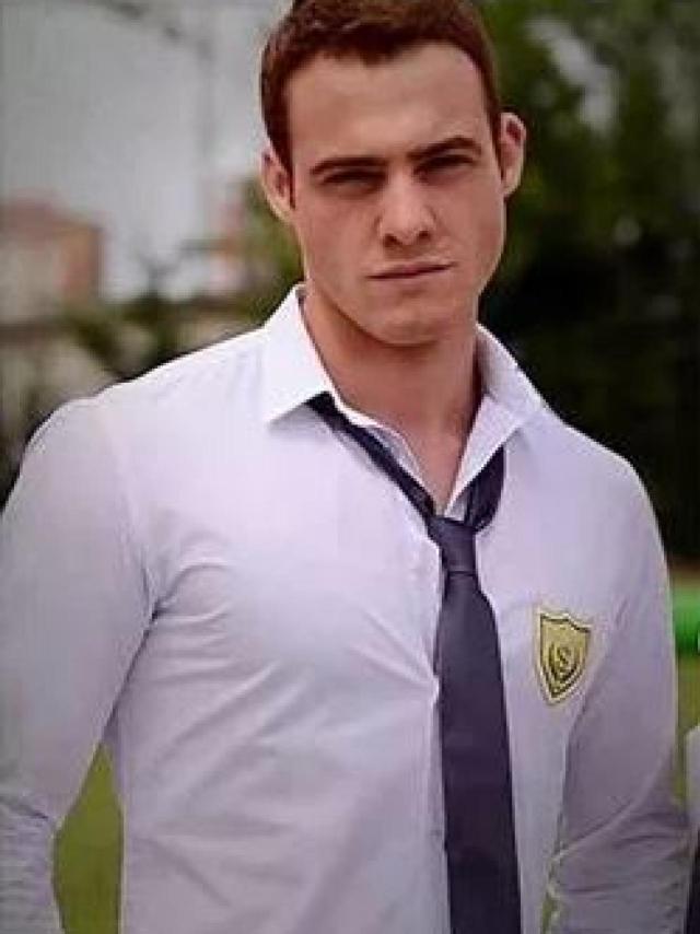 Donde Vive Kerem Bürsin En Estambul