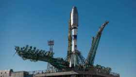 Cohete Soyuz-2 que lleva el nanosatélite