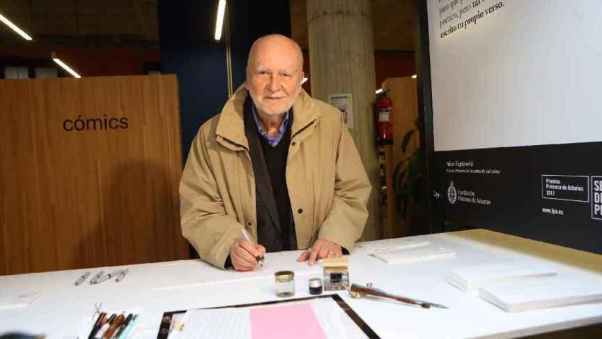 Adam Zagajewski, Premio Princesa de Asturias de las Letras 2017, en la Biblioteca Pública “Ramón Pérez de Ayala”, Oviedo. ©FPA | Daniel Mora