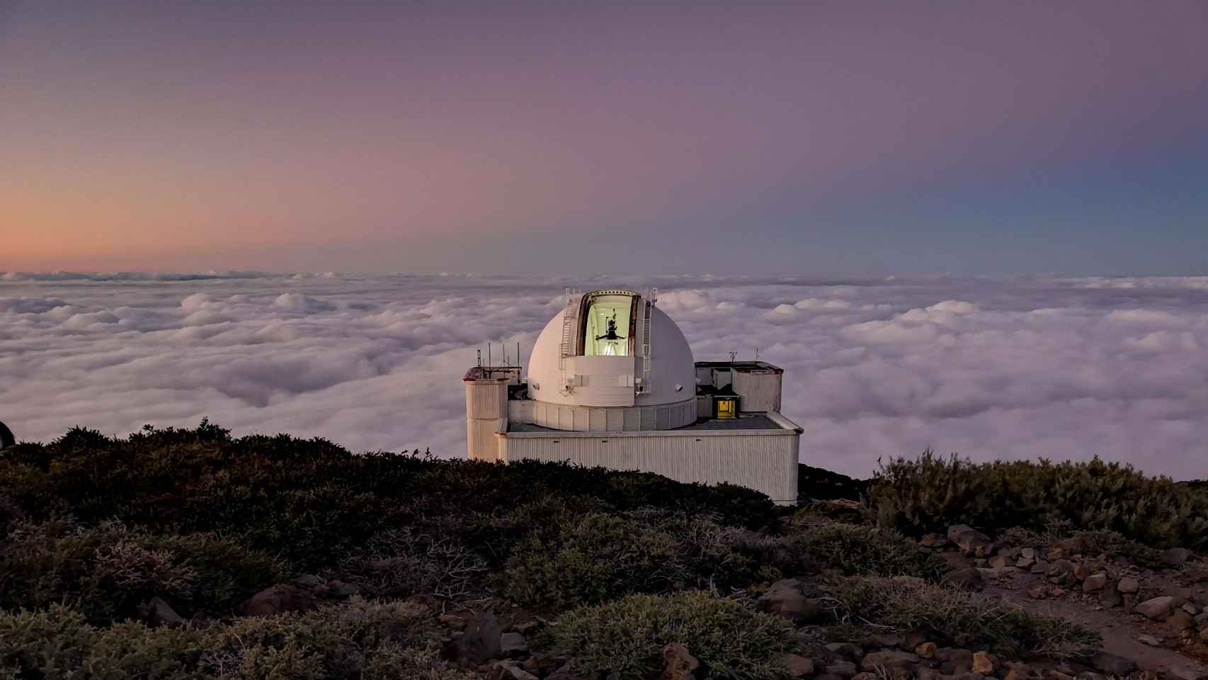 Telescopio en el observatorio de los Roques de los Muchachos, La Palma